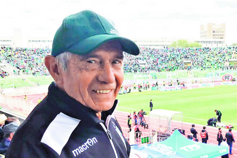 Juan Olivares sở hữu chiều cao 1m72